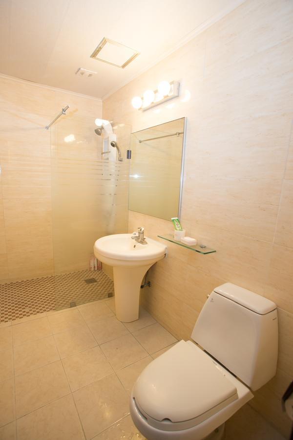 Charmant Hotel Mokpo Buitenkant foto