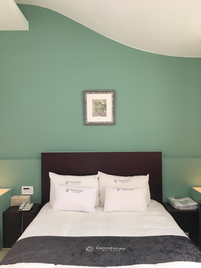 Charmant Hotel Mokpo Buitenkant foto